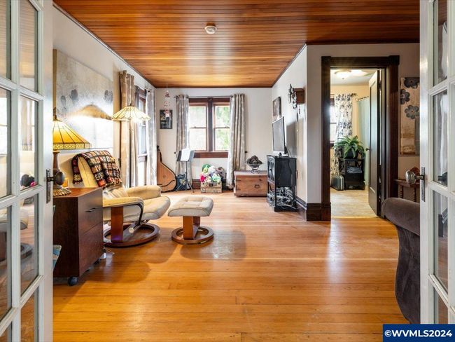 1006 Pine St, House other with 4 bedrooms, 2 bathrooms and null parking in Silverton OR | Image 20