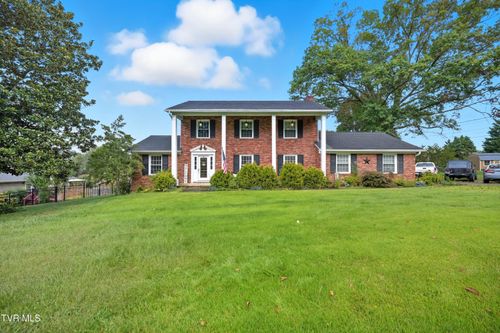 405 Oakmont Dr, Kingsport, TN, 37663-2955 | Card Image