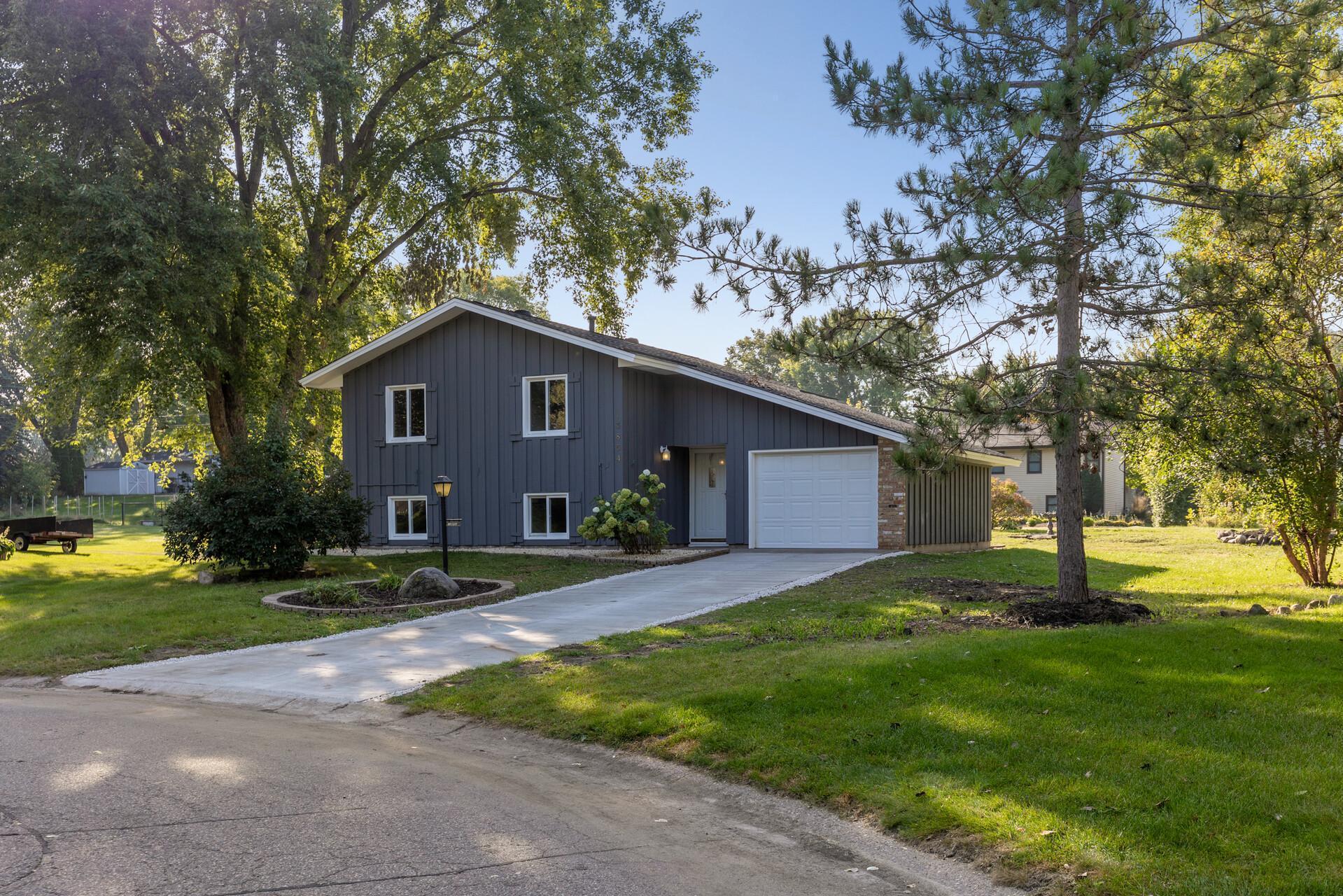 Gladiola Ct, Saint Paul, MN 55124