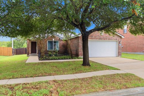 11015 Forest Pass Ct, Live Oak, TX, 78233-7238 | Card Image