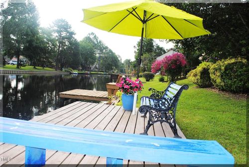 25 Quarterdeck Townes, New Bern, NC, 28562-3804 | Card Image