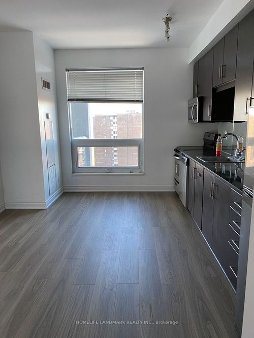 1904-30 Herons Hill Way, North York, ON, M2J0A7 | Card Image