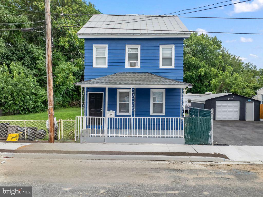 Penn St, Penns Grove, NJ 08069