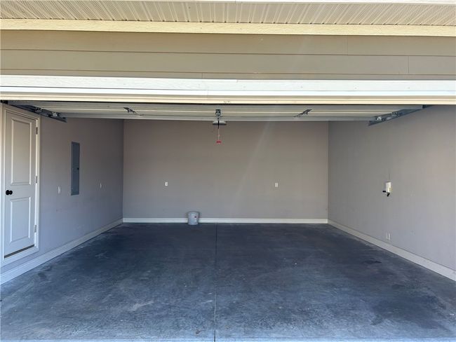 2 car garage | Image 45