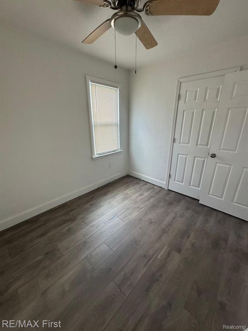 4019 18th St, Ecorse, MI, 48229-1494 | Card Image