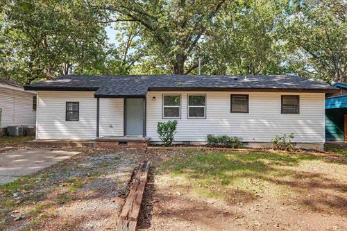 8 Durham Dr, Little Rock, AR, 72209-3002 | Card Image