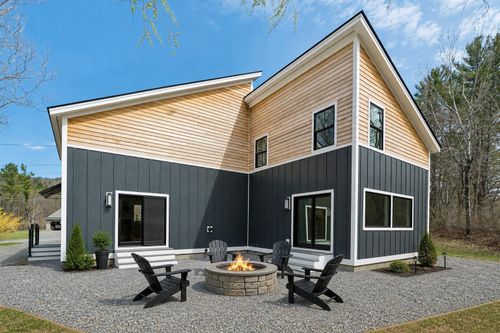 133 Ruddsboro Rd, Etna, NH, 03750-3517 | Card Image