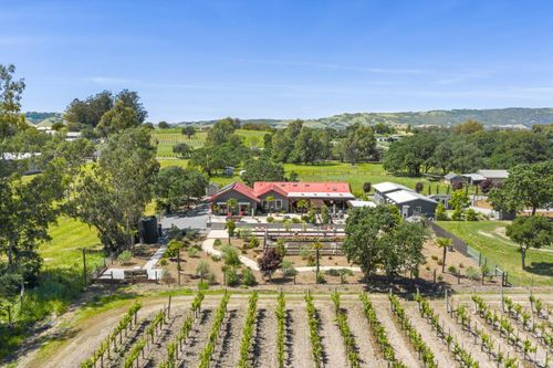 21117 Burndale Road, Sonoma, CA, 95476 | Card Image