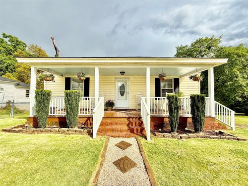 45 Oak St, Great Falls, SC, 29055-1805 | Card Image