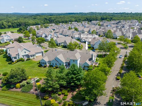 101-101 Sunrise Hill Cir, Orange, CT, 06477-1132 | Card Image