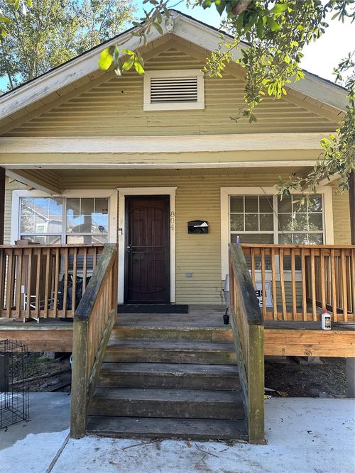 804 E 39th St, Houston, TX, 77022-4724 | Card Image