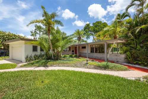 6311 Bahama Shores Dr S, ST PETERSBURG, FL, 33705-5437 | Card Image