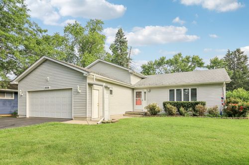 3004 Still Hill Dr, McHenry, IL, 60050-8252 | Card Image