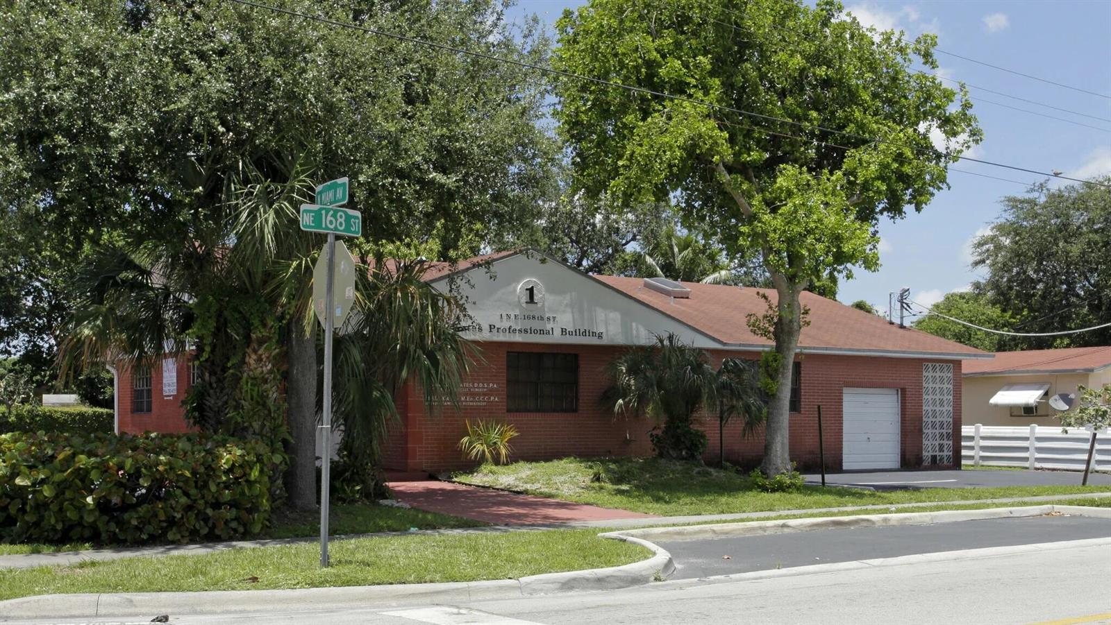 Commercial Sale in North Miami Beach 2