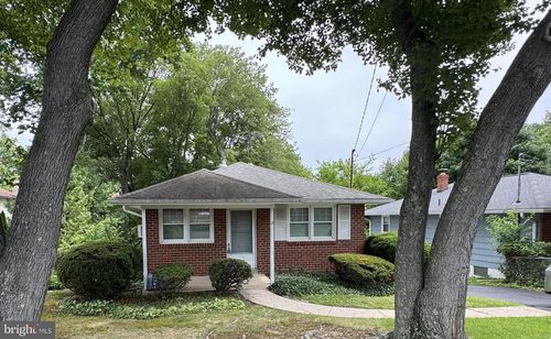 17 Walnut Rd, WALLINGFORD, PA, 19086-7246 | Card Image
