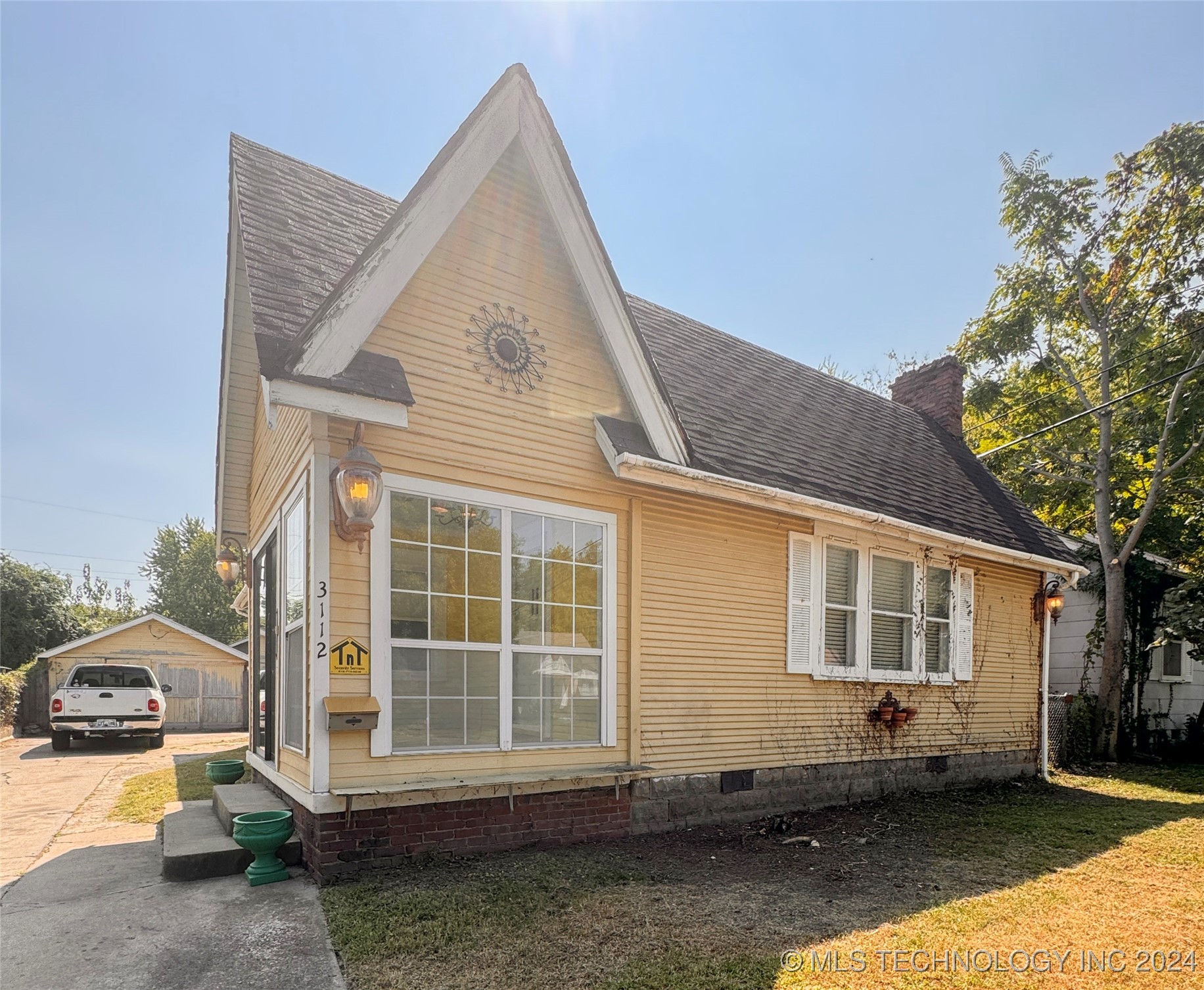 3rd St, Tulsa, OK 74104