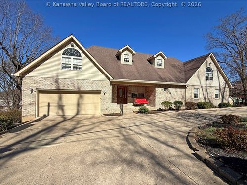 312 9th Ave, Saint Albans, WV, 25177-3683 | Card Image