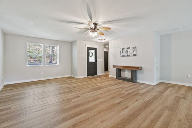 225 Ashbaugh Rd, House other with 3 bedrooms, 2 bathrooms and 1 parking in Jeannette PA | Image 4