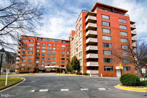 205-1111 Arlington Boulevard, ARLINGTON, VA, 22209 | Card Image