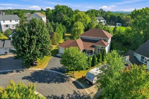 563 Summit Ave, Dundas, MN, 55019-4122 | Card Image