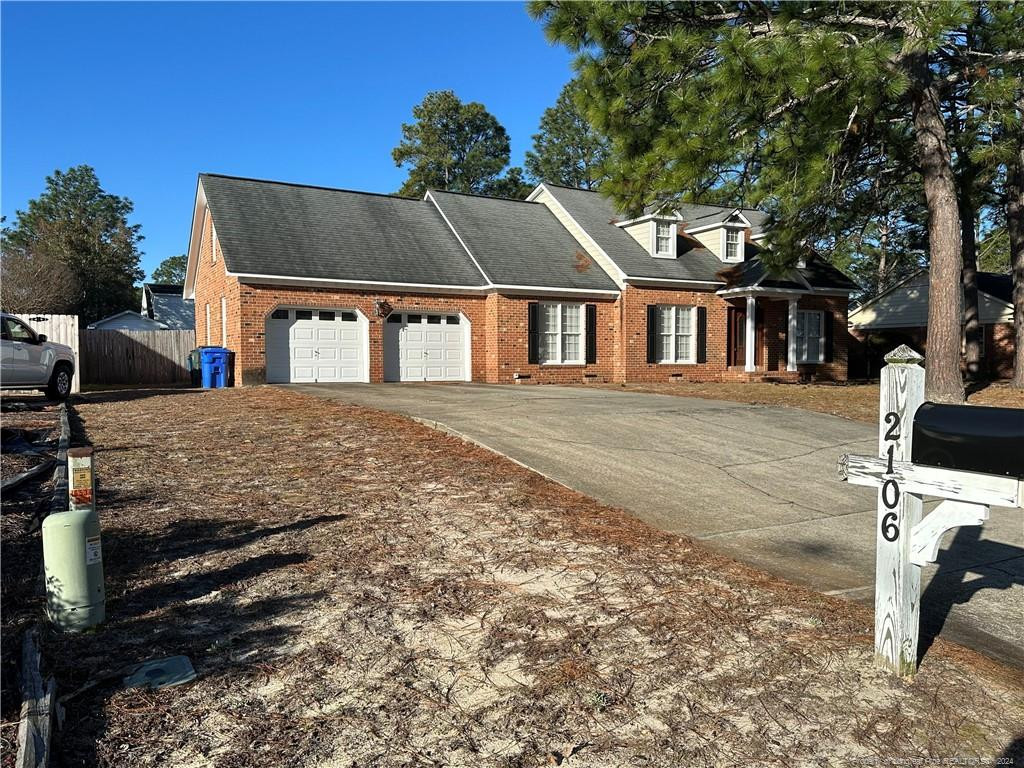 Clinchfield Dr, Fayetteville, NC 28304