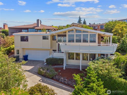 4422 138th Ave Se, Bellevue, WA, 98006-2206 | Card Image