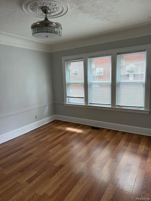 17332 Stoepel St, Detroit, MI, 48221-2661 | Card Image