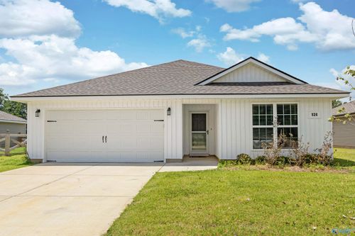 124 Fuller Dr, Meridianville, AL, 35759-1516 | Card Image