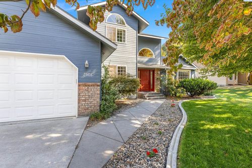 2608 Willowbrook Ave, Richland, WA, 99352-8721 | Card Image
