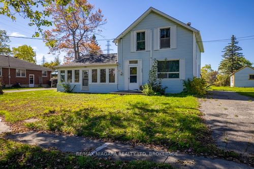 2295 Centre St, Allanburg, ON, L0S1A0 | Card Image