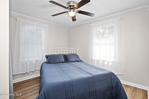 2912 Newport Cir, Newport, NC, 28570-9250 | Card Image