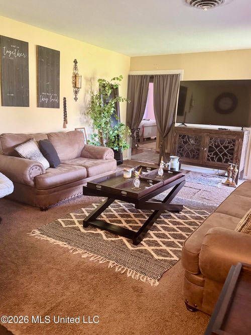 106 Sinclair Street, McComb, MS, 39648 | Card Image