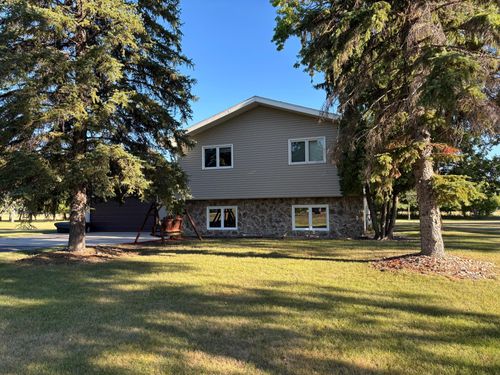 14372 Riverbend Trl, Thief River Falls, MN, 56701-8433 | Card Image