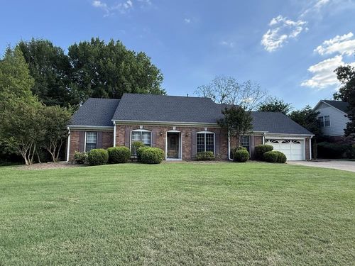 7637 Cross Village Dr, Germantown, TN, 38138-7026 | Card Image
