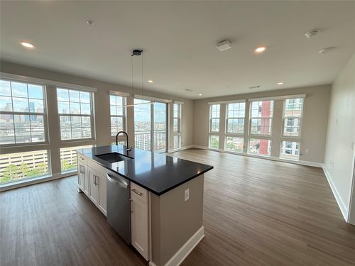 328-716 Waugh Dr, Houston, TX, 77019-2033 | Card Image