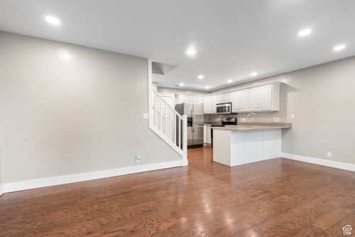 273 W 1010 S, Logan, UT, 84321-6935 | Card Image