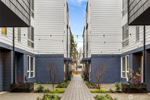 8045 Mary Ave Nw, Seattle, WA, 98117-4239 | Card Image