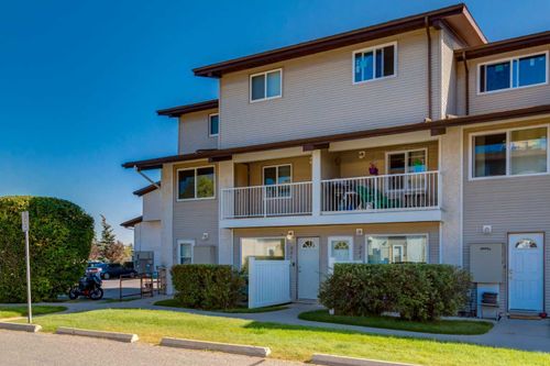 221-200 Brookpark Drive Sw, Calgary, AB, T2W3E5 | Card Image