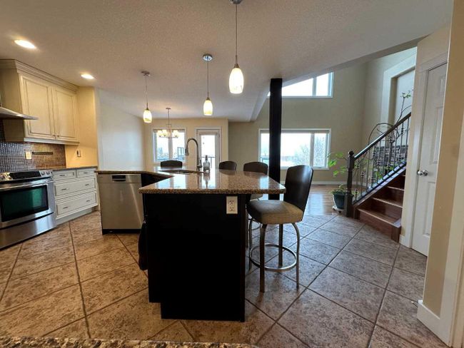 288 Fireweed Crescent, Home with 4 bedrooms, 3 bathrooms and 4 parking in Fort Mcmurray AB | Image 11