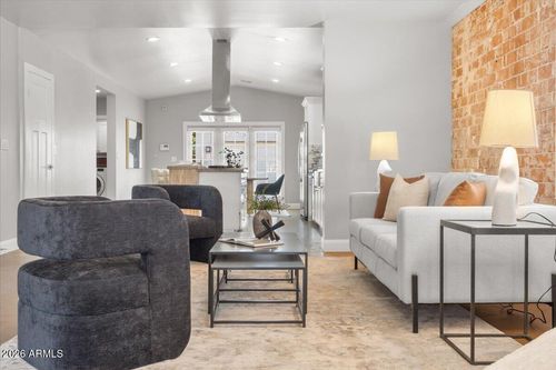 1701 N 16th Ave, Phoenix, AZ, 85007-1621 | Card Image