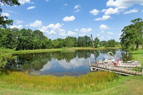 6712 Fm 1774 Rd, Navasota, TX, 77868-6122 | Card Image