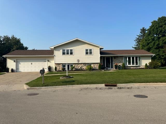 Vagabond St, Green Bay, WI 54302