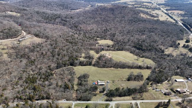 10585 Highway 25 E, House other with 3 bedrooms, 2 bathrooms and 2 parking in Hartsville TN | Image 43