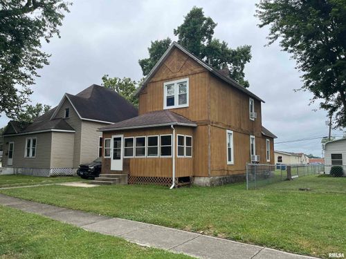 404 N Beech St, Centralia, IL, 62801-2502 | Card Image