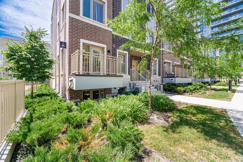 13-11 Honeycrisp Cres, Vaughan, ON, L4K0N6 | Card Image