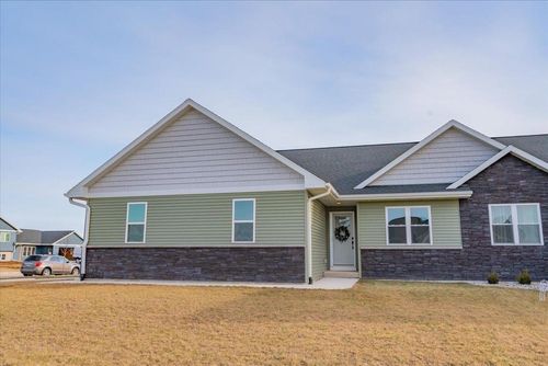 699 Porter Road, EVANSVILLE, WI, 53536 | Card Image