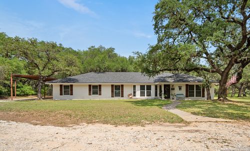 23 Sunrise Dr, Pleasanton, TX, 78064-1520 | Card Image