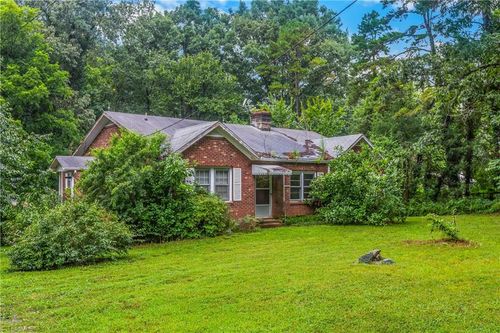 132 Horneytown Rd, High Point, NC, 27265-1124 | Card Image
