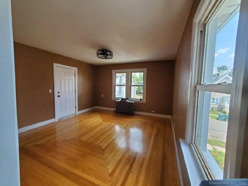 fl-2nd-58 Whiting St, Hamden, CT, 06514-4927 | Card Image