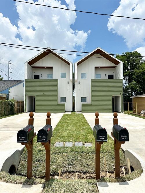 9725 Kerr St, Houston, TX, 77029-4217 | Card Image